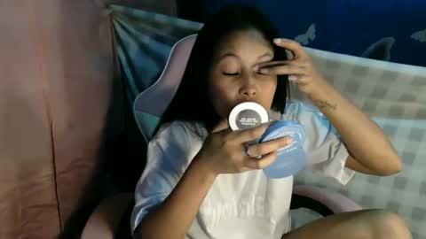 Snapshot of jeanny_babe chatting on 05/03/26, 01:17 jeanny_babe online show from 05/03/26, 01:17