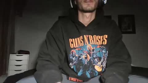 Snapshot of jeanpierbello7 chatting on 12/12/24, 12:27 jean pier bello Silva online show from 12/12/24, 12:27