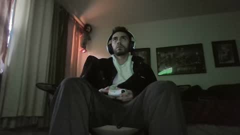 Snapshot of jeanpierbello7 chatting on 12/22/24, 12:27 jean pier bello Silva online show from 12/22/24, 12:27