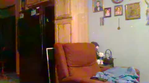 Snapshot of jearnold44 chatting on 03/03/25, 04:14 jearnold44 online show from 03/03/25, 04:14