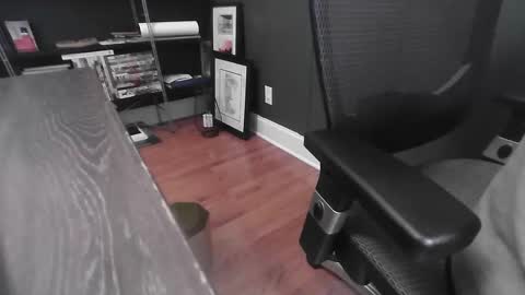 Snapshot of jedge4404 chatting on 10/15/25, 02:39 jedge4404 online show from 10/15/25, 02:39