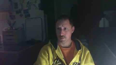 Snapshot of jef74700 chatting on 02/26/25, 04:36 Jrme online show from 02/26/25, 04:36