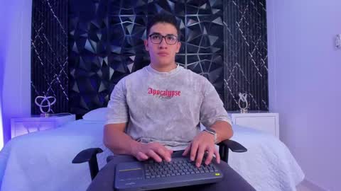 Snapshot of jeffdaltton chatting on 10/28/25, 08:11 Jeff online show from 10/28/25, 08:11