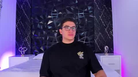 Snapshot of jeffdaltton chatting on 10/31/25, 07:48 Jeff online show from 10/31/25, 07:48