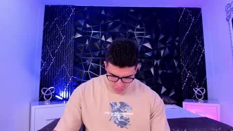 Snapshot of jeffdaltton chatting on 11/15/25, 08:05 Jeff online show from 11/15/25, 08:05