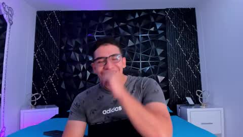 Snapshot of jeffdaltton chatting on 11/19/25, 08:09 Jeff online show from 11/19/25, 08:09