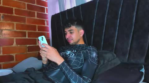 jei online show from 11/28/25, 01:58