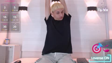 Snapshot of jeic_18 chatting on 09/27/25, 12:32 jeic 18 online show from 09/27/25, 12:32