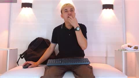 Snapshot of jeic_18 chatting on 10/08/25, 04:15 jeic 18 online show from 10/08/25, 04:15