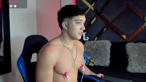Snapshot of jeicob_stone1 chatting on 04/07/26, 12:55 JEICOB STONE online show from 04/07/26, 12:55