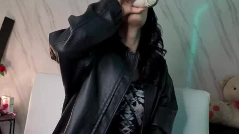 Snapshot of jeimy_garcia chatting on 10/15/25, 12:05 Jeimy Garca online show from 10/15/25, 12:05