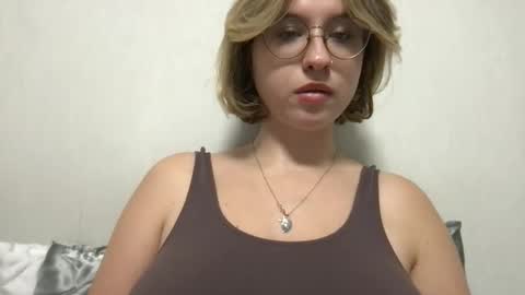 Inna  online show from 09/26/25, 03:38