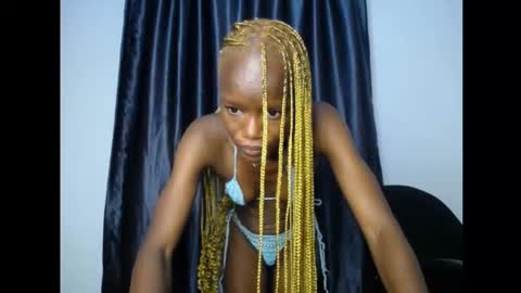 Snapshot of jellybelly7 chatting on 10/09/25, 05:22 Linda online show from 10/09/25, 05:22