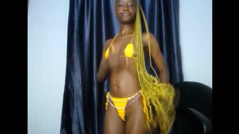 Snapshot of jellybelly7 chatting on 10/10/25, 05:34 Linda online show from 10/10/25, 05:34