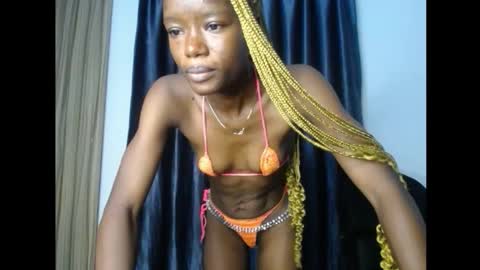 Snapshot of jellybelly7 chatting on 10/14/25, 05:47 Linda online show from 10/14/25, 05:47