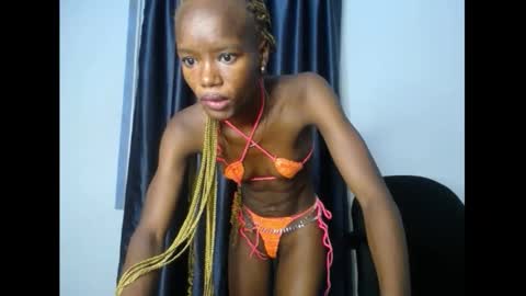 Snapshot of jellybelly7 chatting on 11/02/25, 05:26 Linda online show from 11/02/25, 05:26