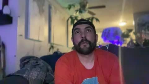 Guy Jones online show from 12/17/25, 07:47