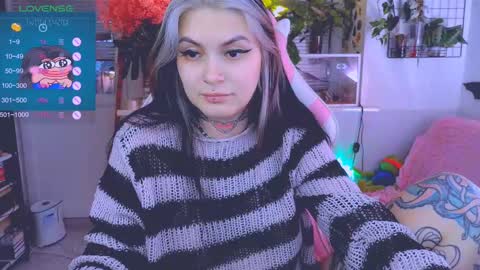 Snapshot of jelyaa chatting on 03/08/25, 03:13 Jelya online show from 03/08/25, 03:13