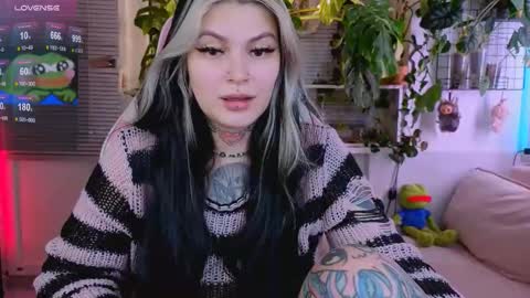 Jelya online show from 12/17/25, 12:44