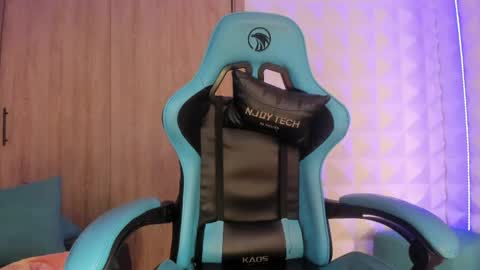 jendralevis online show from 05/25/26, 08:04