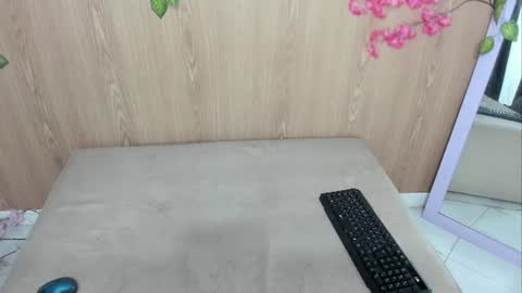 Jenelotizz online show from 06/16/26, 02:36