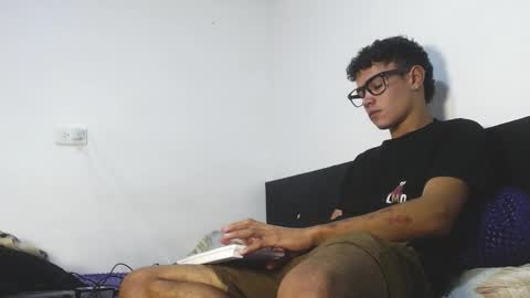 Snapshot of jenfrysuarez chatting on 11/27/25, 11:51 jenfrysuarez online show from 11/27/25, 11:51