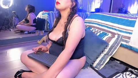 Snapshot of jenifer_cruz chatting on 05/03/26, 05:35 jenifer_cruz online show from 05/03/26, 05:35