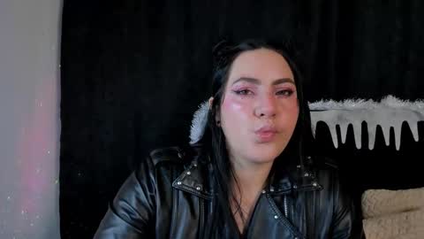 Snapshot of jeniferpowell_nm chatting on 11/29/25, 07:06 jeniferpowell_nm online show from 11/29/25, 07:06