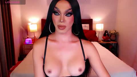 Queen Jenifer online show from 12/17/24, 09:27