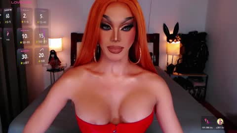 Snapshot of jenifers_body chatting on 10/29/25, 08:10 Queen Jenifer online show from 10/29/25, 08:10