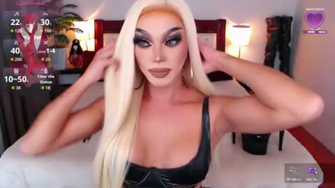 Queen Jenifer online show from 06/23/26, 02:20