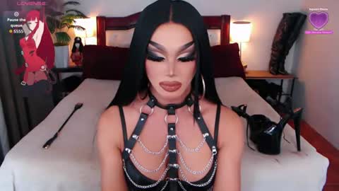 Queen Jenifer online show from 07/13/26, 03:53