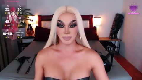 Queen Jenifer online show from 07/19/26, 04:27