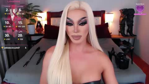 Queen Jenifer online show from 07/23/26, 04:21