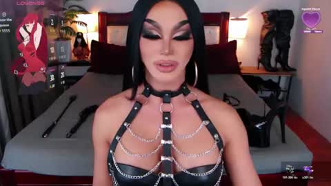 Queen Jenifer online show from 07/25/26, 06:22