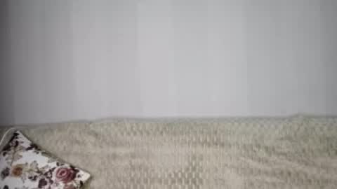 Jenifer online show from 09/18/25, 08:49