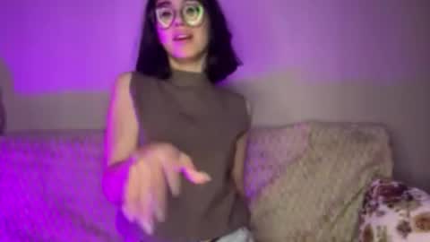 Jenifer online show from 10/01/25, 09:10