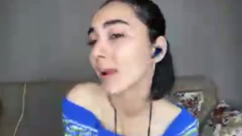 Jenifer online show from 10/25/25, 04:13