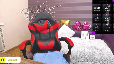 Kira online show from 12/03/24, 10:50