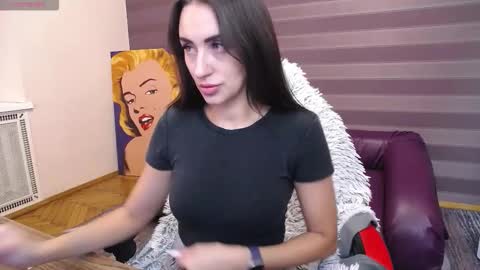 Kira online show from 11/29/25, 09:34