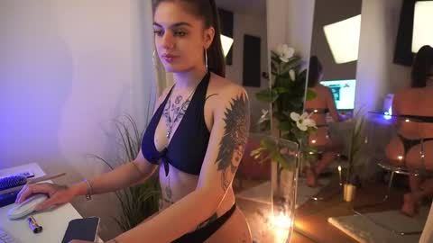 jeniffer_foxx online show from 09/19/25, 04:47