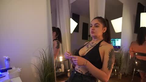 jeniffer_foxx online show from 09/25/25, 04:27