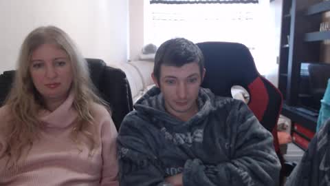 JenisAndPeter online show from 02/10/25, 10:20