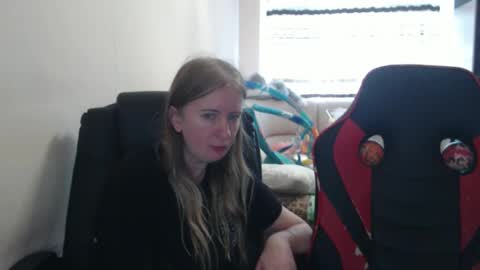 JenisAndPeter online show from 09/29/25, 06:51