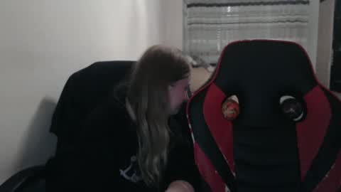 JenisAndPeter online show from 10/09/25, 07:23