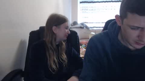 Snapshot of jenisandpeter chatting on 10/29/25, 07:10 JenisAndPeter online show from 10/29/25, 07:10