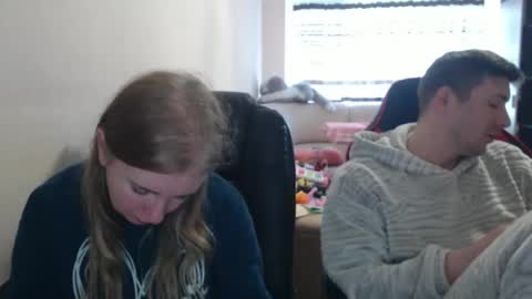 Snapshot of jenisandpeter chatting on 11/01/25, 07:54 JenisAndPeter online show from 11/01/25, 07:54