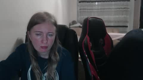 Snapshot of jenisandpeter chatting on 11/02/25, 08:11 JenisAndPeter online show from 11/02/25, 08:11