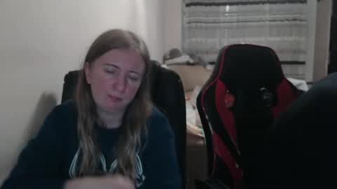 Snapshot of jenisandpeter chatting on 11/03/25, 08:21 JenisAndPeter online show from 11/03/25, 08:21