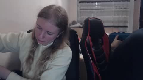 Snapshot of jenisandpeter chatting on 11/05/25, 07:14 JenisAndPeter online show from 11/05/25, 07:14